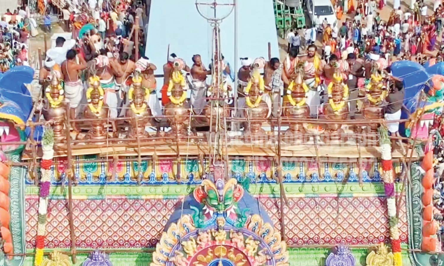 திருவெண்காடு சுவேதாரண்யேஸ்வரர் கோவில் கும்பாபிஷேகம் - பல்லாயிரக்கணக்கான பக்தர்கள் தரிசனம்