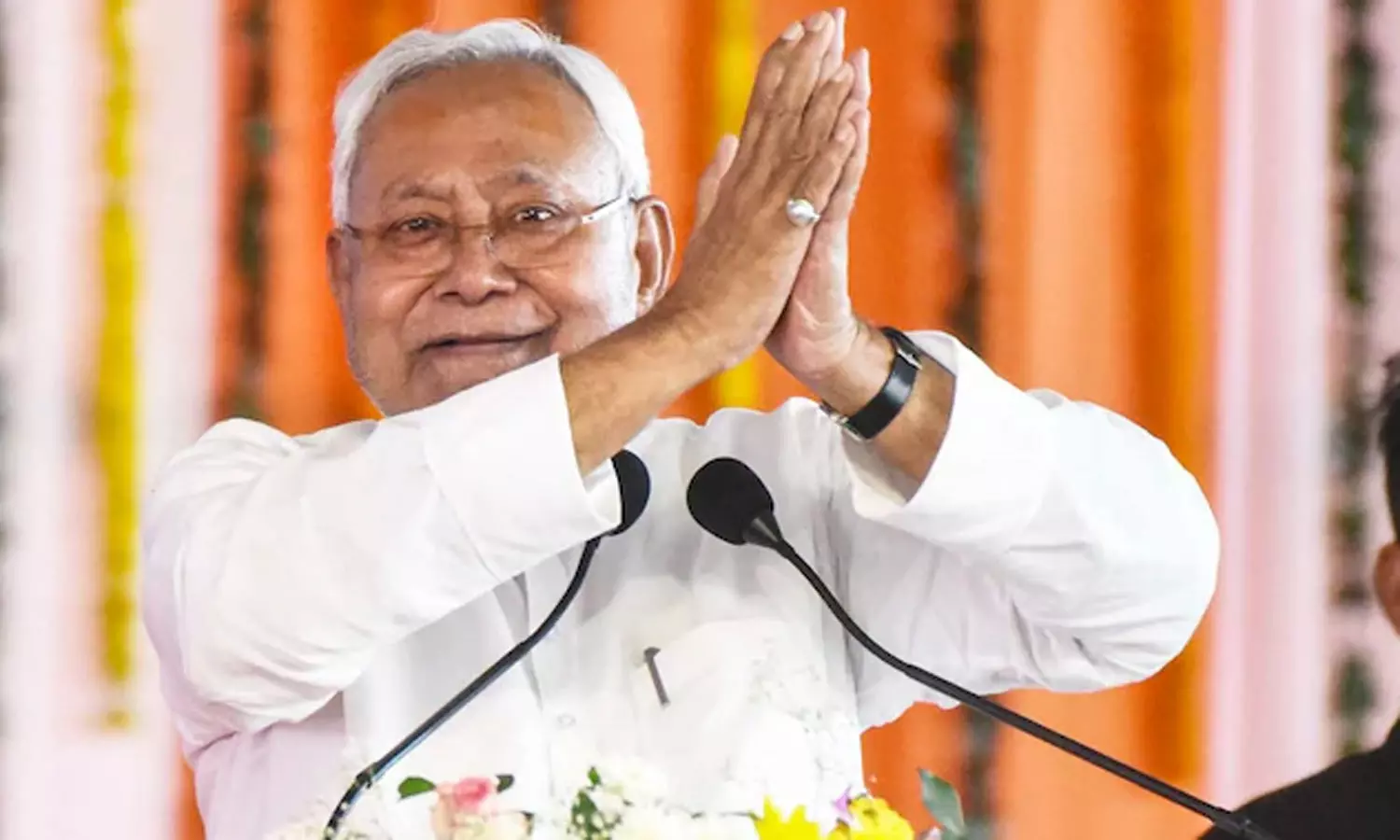 அரசு வேலைவாய்ப்புகளில் பெண்களுக்கு 35 சதவீதம் இட ஒதுக்கீடு: முதல் மந்திரி நிதிஷ்குமார் அறிவிப்பு அரசு வேலைவாய்ப்புகளில் பெண்களுக்கு 35 சதவீதம் இட ஒதுக்கீடு: முதல் மந்திரி நிதிஷ்குமார் அறிவிப்பு