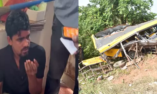 பள்ளி வேன் மீது ரெயில் மோதிய விபத்து - அலட்சியமாக செயல்பட்ட கேட் கீப்பர் சஸ்பெண்ட்