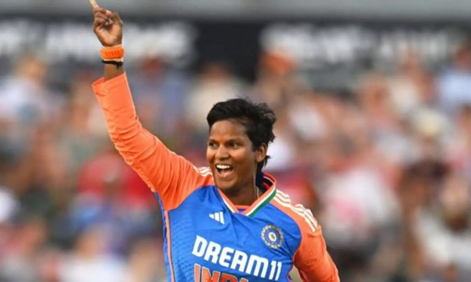 ஐ.சி.சி. தரவரிசை: பந்துவீச்சில் 2வது இடத்துக்கு முன்னேறிய தீப்தி சர்மா