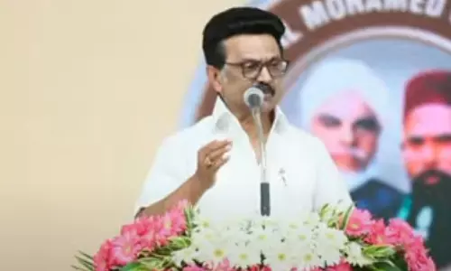 கோட்சே கூட்டத்தின் பின்னால் மாணவர்கள் சென்றுவிடக்கூடாது - மாணவர்களுக்கு மு.க.ஸ்டாலின் அறிவுரை