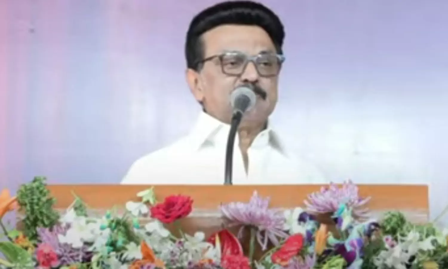 தமிழகத்தில் தொழில்துறை தலைநிமிர்ந்து நிற்கிறது - மு.க.ஸ்டாலின் தமிழகத்தில் தொழில்துறை தலைநிமிர்ந்து நிற்கிறது - மு.க.ஸ்டாலின்