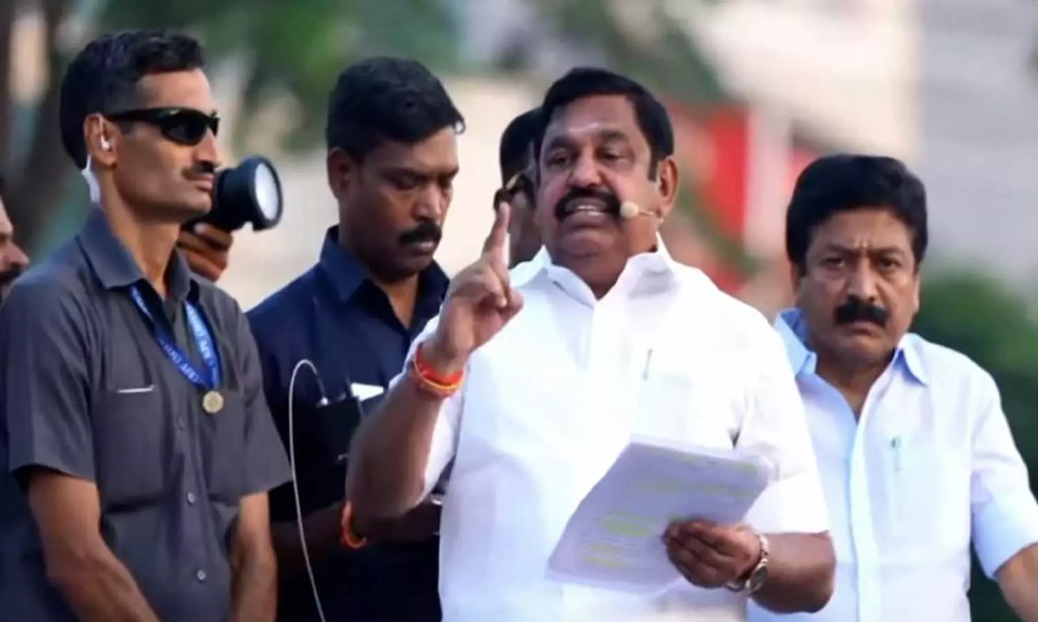 அறநிலையத்துறை சார்பில் கல்லூரி கட்டினால் மாணவர்களுக்கு முழு வசதி கிடைக்காது - இ.பி.எஸ்.