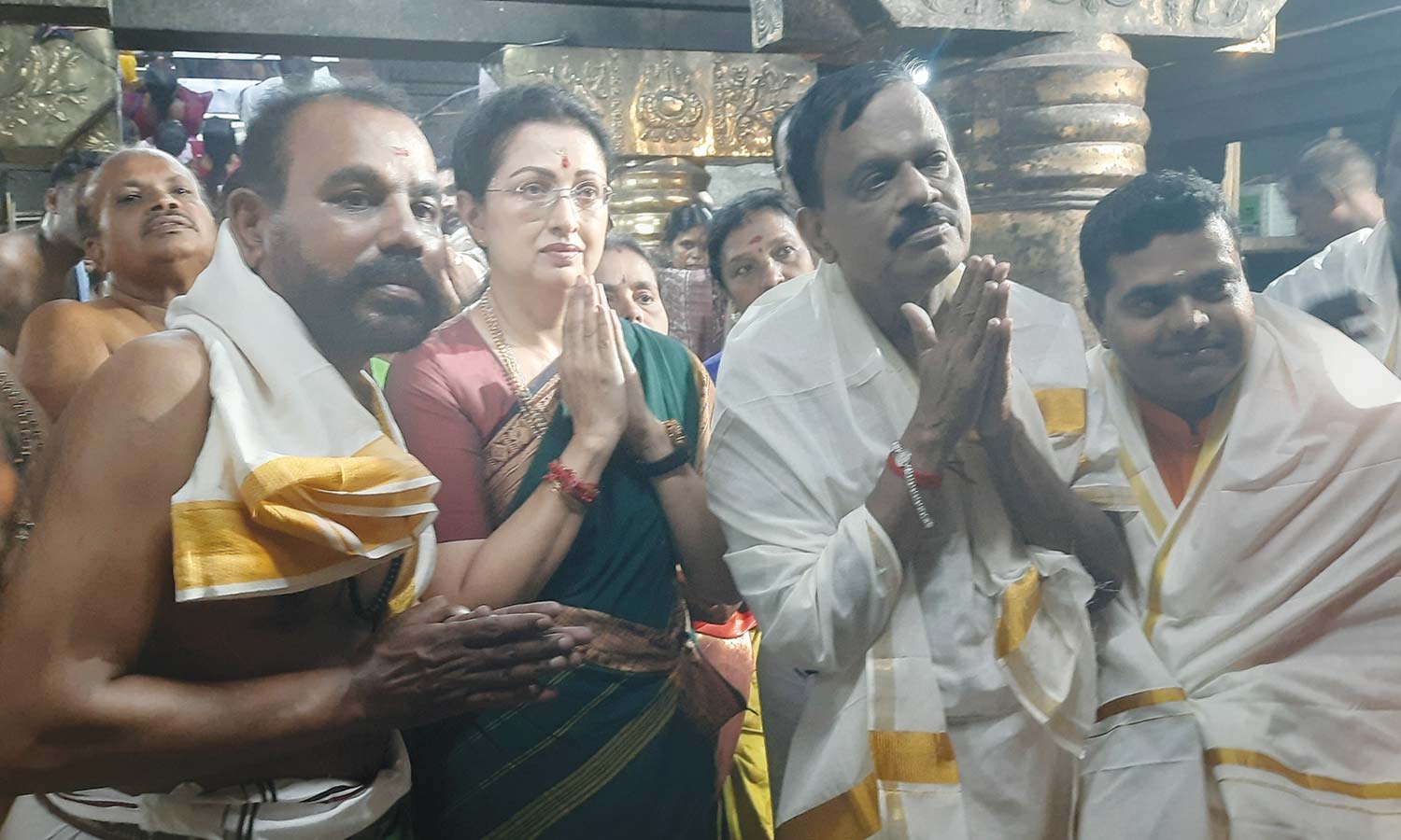 மக்கள் சந்திக்கும் பிரச்சனைகளுக்கு தீர்வு காண எடப்பாடி பழனிசாமி முதலமைச்சராக வேண்டும்- கவுதமி