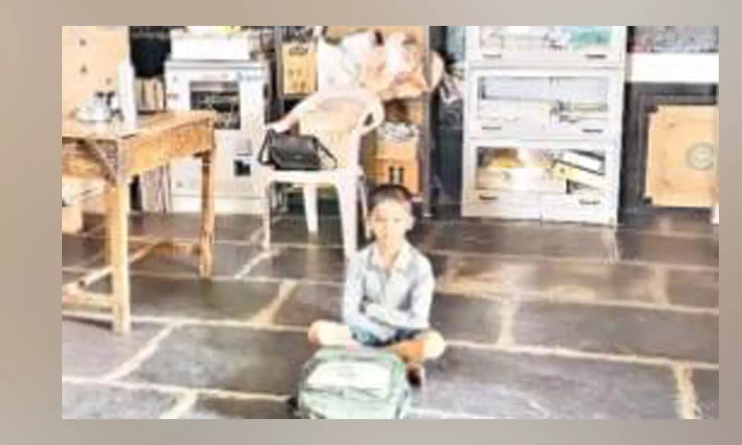 ஆந்திராவில் ஒரு மாணவன், ஒரு ஆசிரியர் கொண்ட அரசு பள்ளி