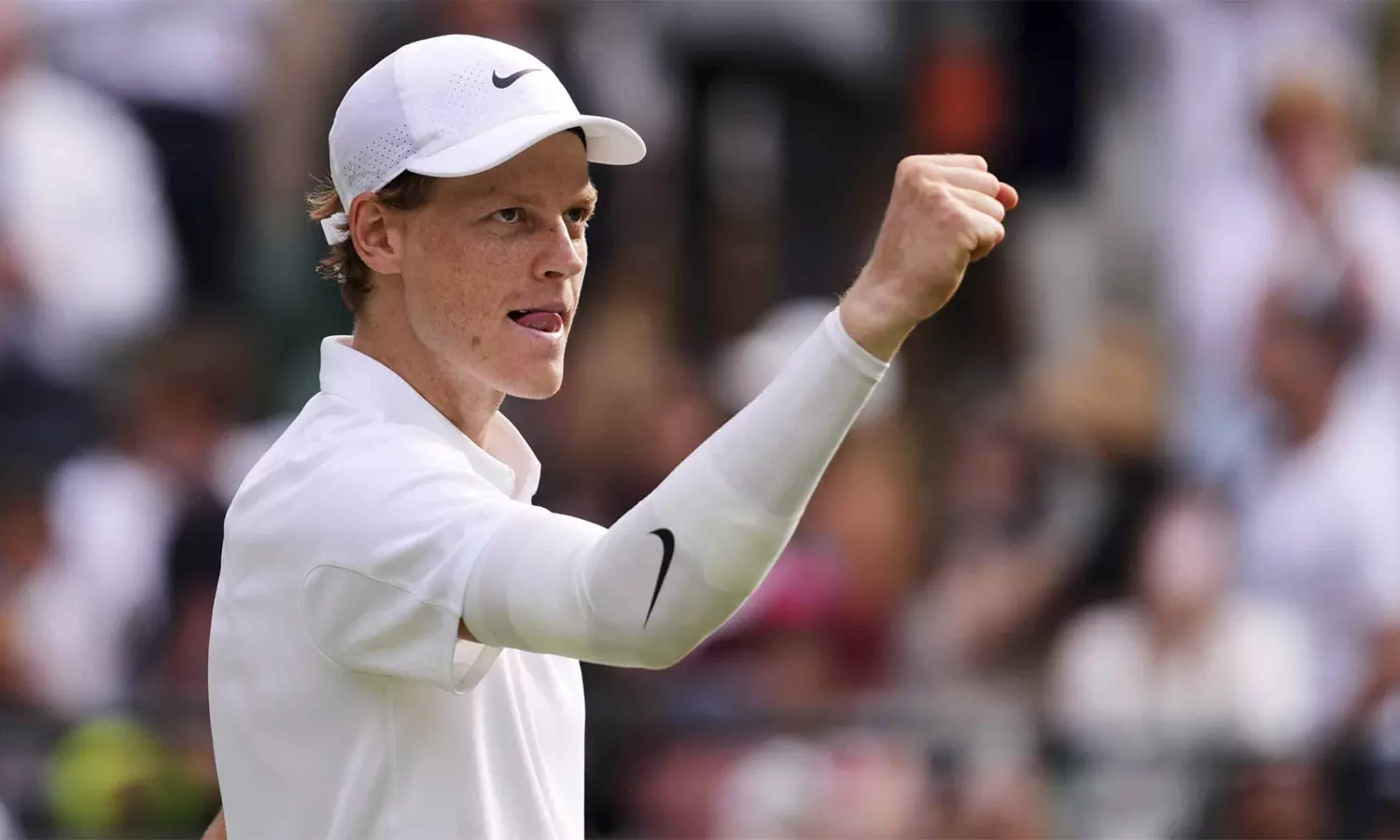 விம்பிள்டன் டென்னிஸ்: ஜோகோவிச்சை வீழ்த்தி இறுதிப் போட்டிக்கு முன்னேறினார் சின்னர் விம்பிள்டன் டென்னிஸ்: ஜோகோவிச்சை வீழ்த்தி இறுதிப் போட்டிக்கு முன்னேறினார் சின்னர்