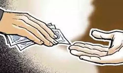 தருமபுரியில் அருகே  நிலம் அளவீடு செய்ய லஞ்சம் வாங்கிய நிலஅளவையர் கைது