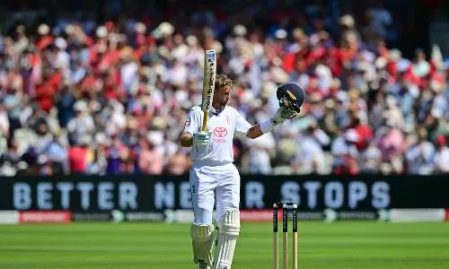 ஜோ ரூட் சதம், கே.எல். ராகுல் தவறவிட்ட கேட்ச்: இங்கிலாந்து 353/7