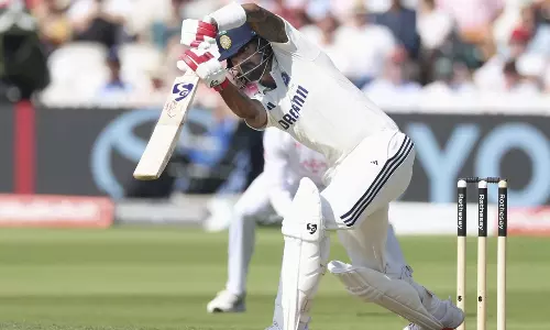 அரை சதம் கடந்த கே.எல்.ராகுல்: இரண்டாம் நாள் முடிவில் இந்தியா 145/3