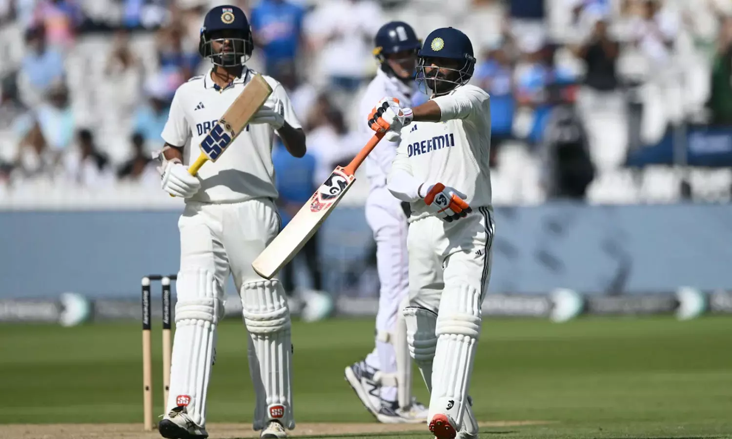 கே.எல்.ராகுல் சதம்: இந்தியா முதல் இன்னிங்சில் 387 ரன்களுக்கு ஆல் அவுட் கே.எல்.ராகுல் சதம்: இந்தியா முதல் இன்னிங்சில் 387 ரன்களுக்கு ஆல் அவுட்