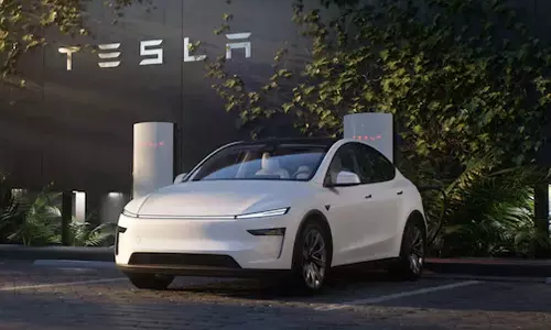 மும்பையை தொடர்ந்து டெல்லியிலும் டெஸ்லா கார் ஷோரூமை திறக்க எலான் மஸ்க் திட்டம்