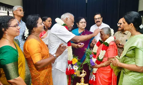 காதலே, காதலே, தனிப்பெருந்துணையே... முதியோர் காப்பகத்தில் காதலித்து திருமணம் செய்துகொண்ட தம்பதி