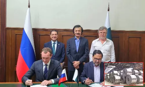 எஃகு ஆலை திட்டத்தை மீண்டும் தொடங்க பாகிஸ்தான்- ரஷியா இடையே ஒப்பந்தம் கையெழுத்து