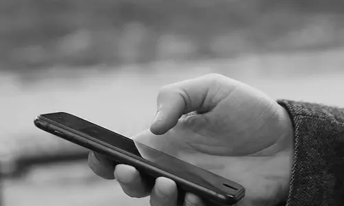 செல்போனை விழுங்கிய கைதி: ஆபரேஷன் செய்து எடுத்த மருத்துவர்கள்- விசாரணைக்கு உத்தரவு..!