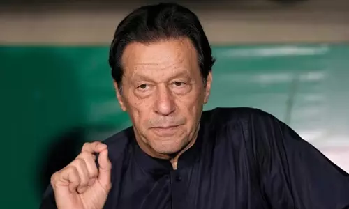 இம்ரான்கான் யூடியூப் சேனலுக்கு தடைவிதித்த இஸ்லாமாபாத் கோர்ட்