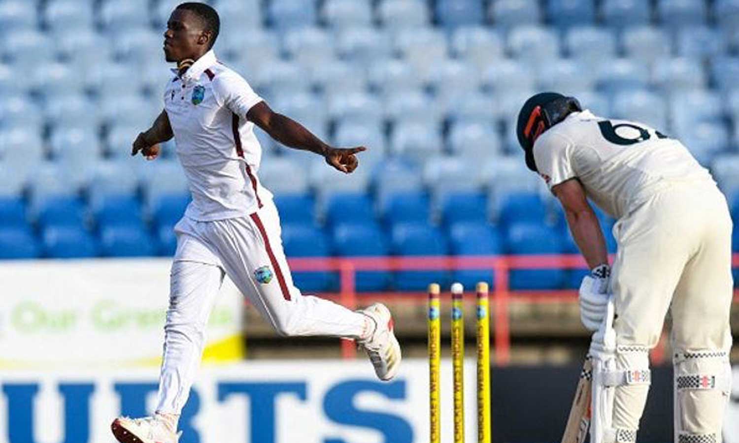 வெஸ்ட் இண்டீசுக்கு எதிரான 3-வது டெஸ்ட் போட்டியில் 225 ரன்னில் சுருண்ட ஆஸ்திரேலியா