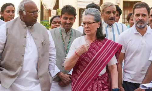 பாராளுமன்ற கூட்டத்தொடர்: காங்கிரஸ் எம்.பி.க்களுடன் சோனியா ஆலோசனை