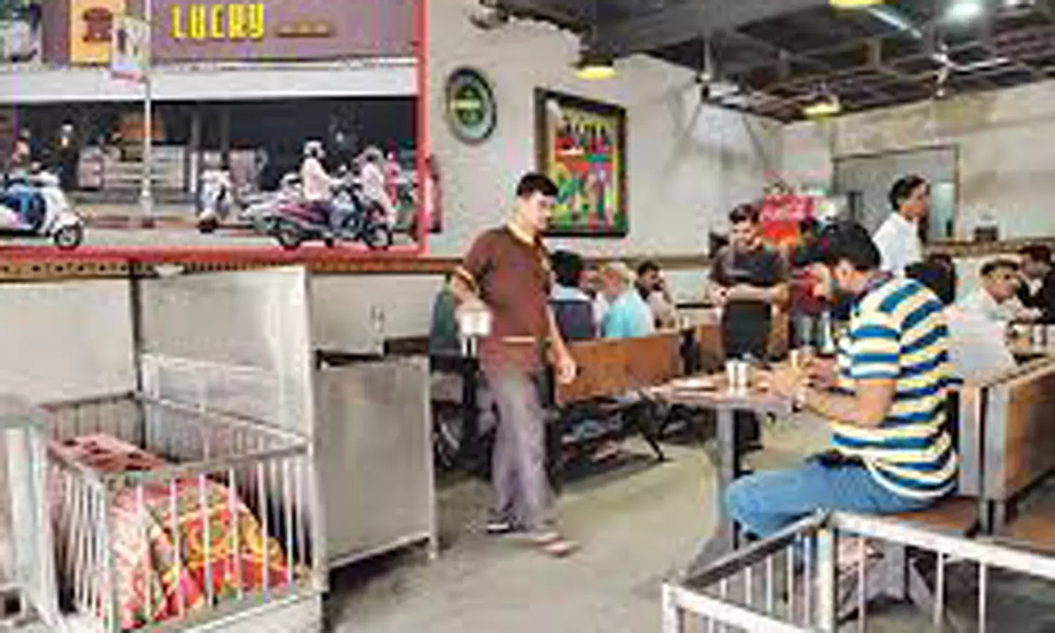 சாப்பிட்டால் அதிர்ஷ்டம்- 26 கல்லறைகளுக்கு நடுவில் லக்கி ஓட்டல்