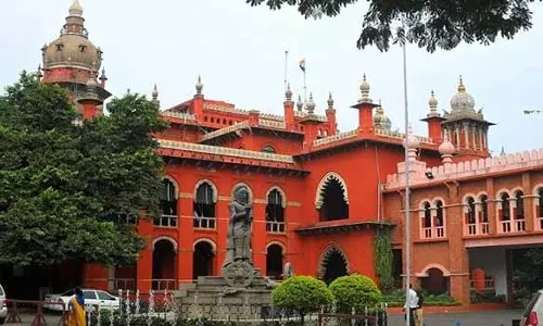 பிடிவாரண்டு பிறப்பிக்கப்பட்டு எத்தனை வழக்குகள் நிலுவையில் உள்ளன- டி.ஜி.பி., கமிஷனருக்கு ஐகோர்ட் கேள்வி