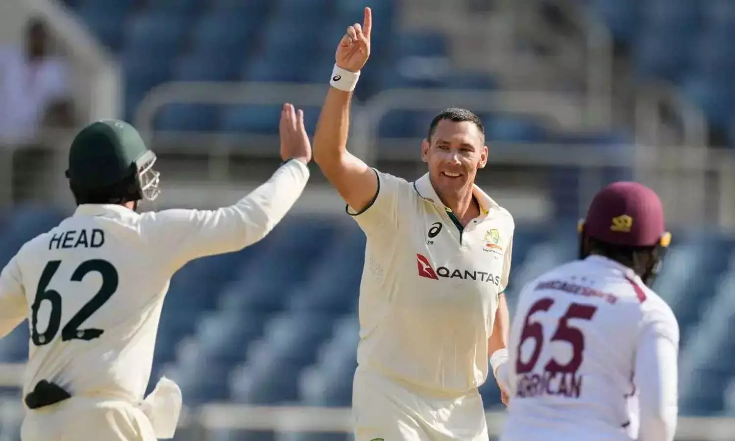 VIDEO: டெஸ்ட் போட்டியில் ஹாட்ரிக் விக்கெட் - அசத்திய ஆஸ்திரேலிய பவுலர் ஸ்காட் போலண்ட்