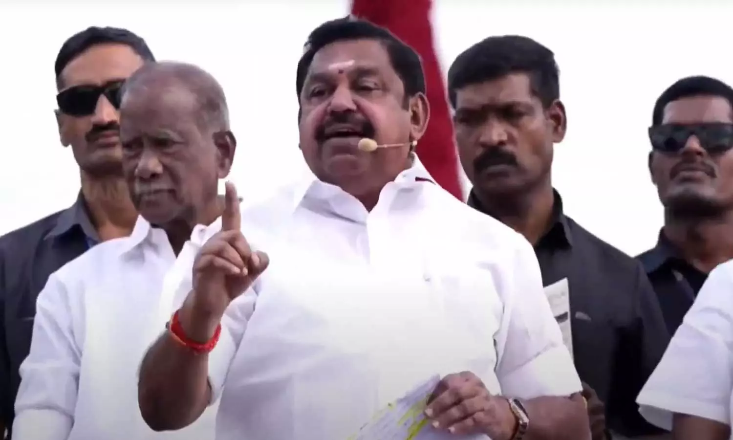 தவறான புள்ளி விவரங்கள் கொடுத்து மக்களை குழப்பாதீர்கள்: ஐஏஎஸ் அதிகாரிகள் மீது எடப்பாடி பழனிசாமி பாய்ச்சல்..! தவறான புள்ளி விவரங்கள் கொடுத்து மக்களை குழப்பாதீர்கள்: ஐஏஎஸ் அதிகாரிகள் மீது எடப்பாடி பழனிசாமி பாய்ச்சல்..!