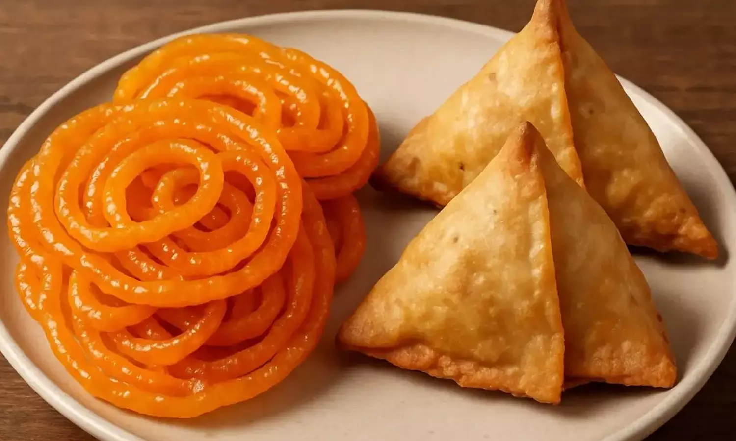 சமோசா, ஜிலேபி ஆபத்தானதா?: மத்திய அரசு விளக்கம்