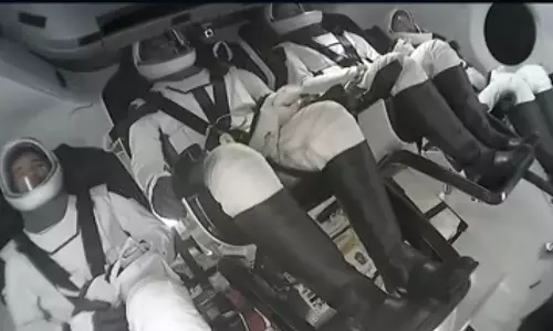 விண்வெளி நிலையத்தில் இருந்து வெற்றிகரமாக பூமிக்கு திரும்பினார் சுபான்ஷு சுக்லா