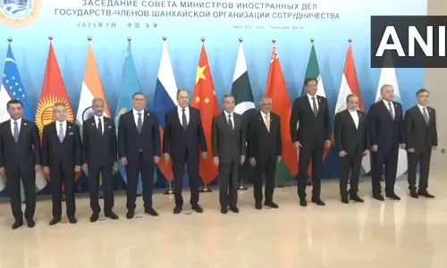 கூட்டாக புகைப்படம் எடுத்துக் கொண்ட எஸ்சிஓ வெளியுறவு மந்திரிகள்