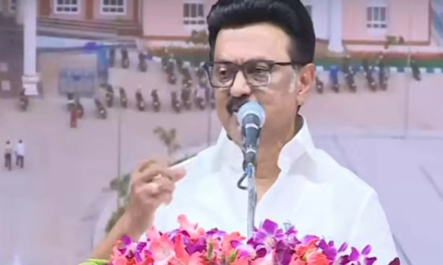 மயிலாடுதுறை மாவட்டத்திற்கு 8 புதிய அறிவிப்புகளை வெளியிட்டார் முதலமைச்சர் மு.க.ஸ்டாலின் மயிலாடுதுறை மாவட்டத்திற்கு 8 புதிய அறிவிப்புகளை வெளியிட்டார் முதலமைச்சர் மு.க.ஸ்டாலின்