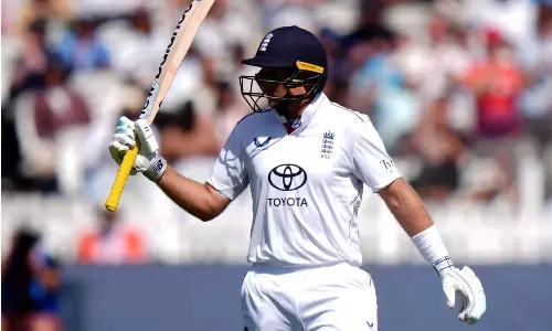லார்ட்ஸ் டெஸ்டில் சதம்: ஐசிசி பேட்ஸ்மேன் தரவரிசையில் மீண்டும் முதலிடம் பிடித்தார் ஜோ ரூட்