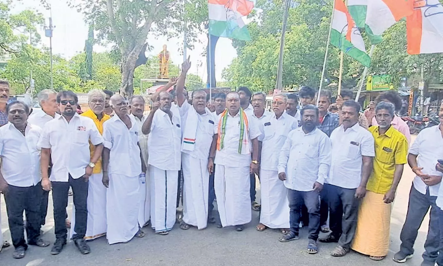 காமராஜர் குறித்த சர்ச்சை பேச்சு - திருச்சி சிவா வீட்டை முற்றுகையிட முயன்ற காங்கிரஸ் கட்சியினர் கைது