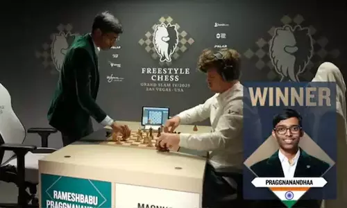 ரேபிட் செஸ் போட்டி: உலகின் நம்பர் 1 வீரரான கார்ல்சனை வீழ்த்தி பிரக்ஞானந்தா வெற்றி