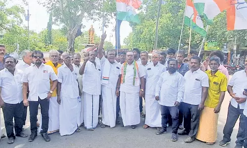 காமராஜர் குறித்த சர்ச்சை பேச்சு - திருச்சி சிவா வீட்டை முற்றுகையிட முயன்ற காங்கிரஸ் கட்சியினர் கைது