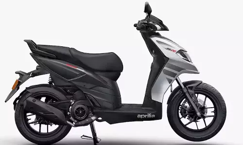 புது அப்டேட்களுடன் அறிமுகம் செய்யப்பட்ட 2025 அப்ரிலியா SR 125