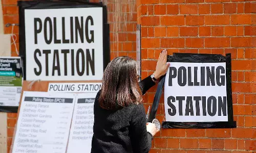 வாக்களிப்பதற்கான வயதை 16 ஆக குறைத்தது இங்கிலாந்து அரசு