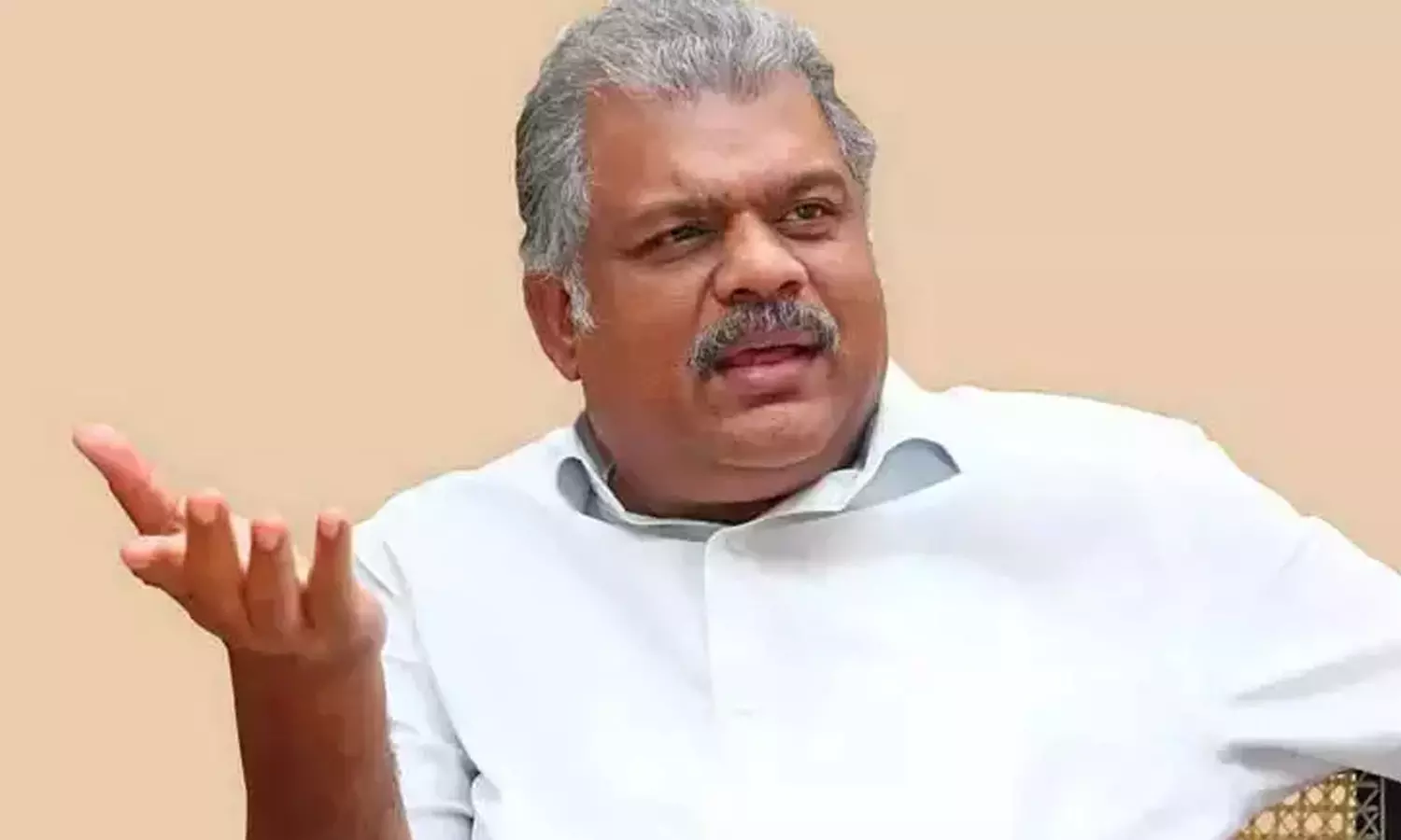 மதுக்கடைகளை மூடும் அறிவிப்பை உடனே வெளியிட வேண்டும்- ஜி.கே.வாசன் வலியுறுத்தல்