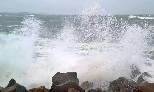 வங்கக்கடலில் 24-ந்தேதி புதிய புயல் சின்னம் உருவாகிறது - வானிலை ஆய்வு மையம்