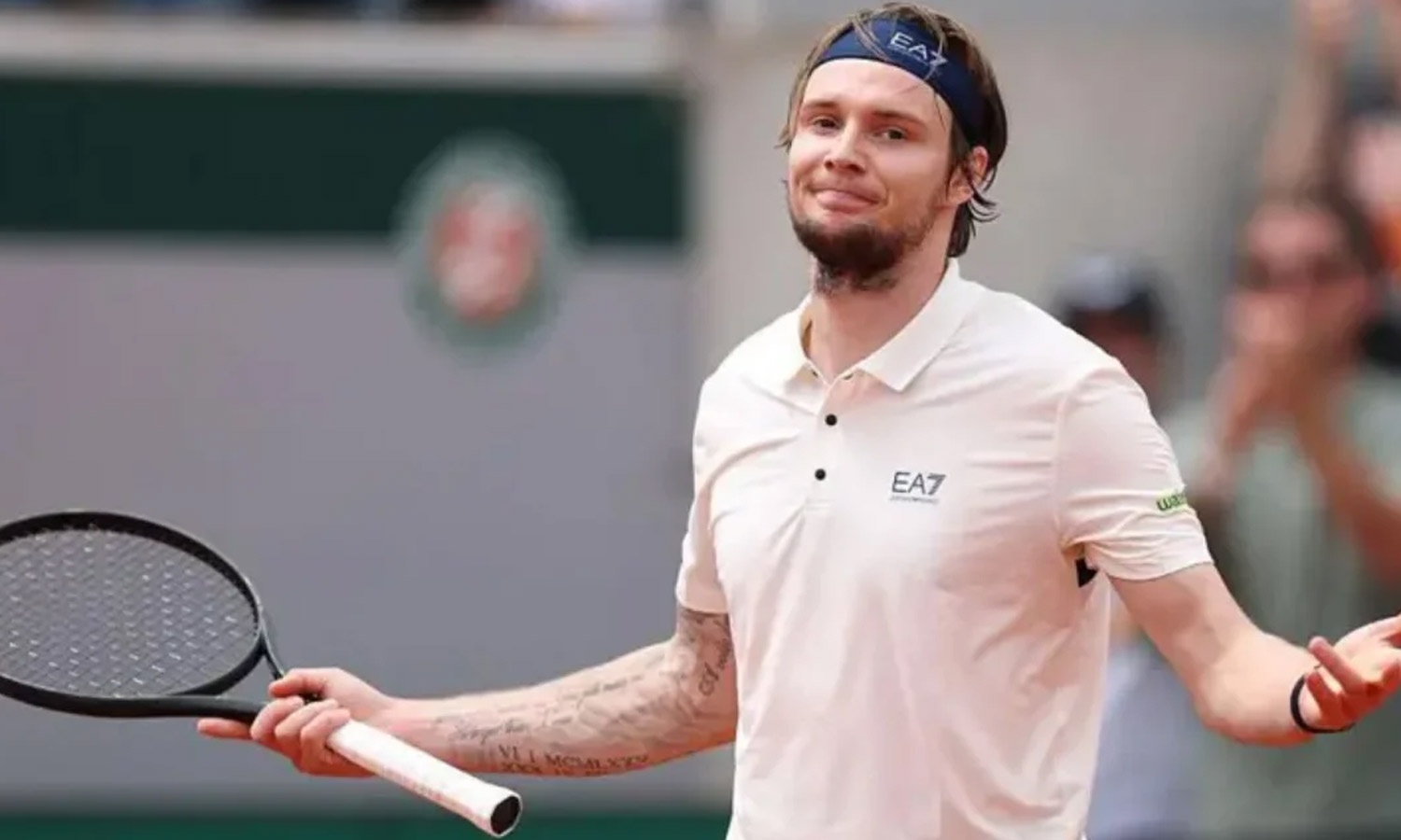 சுவிஸ் ஓபன் டென்னிஸ்: இறுதிப் போட்டிக்கு முன்னேறினார் கஜகஸ்தான் வீரர்