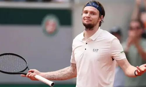 சுவிஸ் ஓபன் டென்னிஸ்: இறுதிப் போட்டிக்கு முன்னேறினார் கஜகஸ்தான் வீரர்