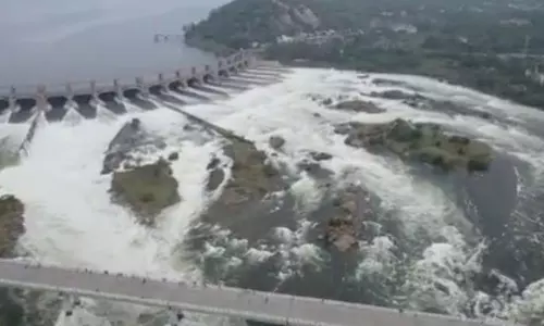 இந்த ஆண்டில் 3-வது முறையாக நிரம்பிய மேட்டூர் அணை: கரையோர மக்களுக்கு எச்சரிக்கை