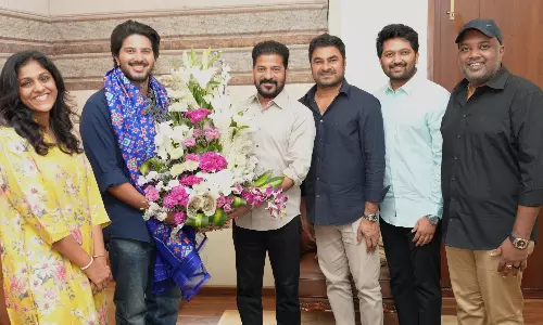 தெலுங்கானா முதலமைச்சரை நேரில் சந்தித்த துல்கர் சல்மான்