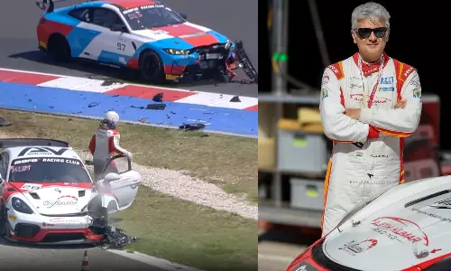 மீண்டும் மீண்டுமா?-  கார் விபத்தில் சிக்கிய அஜித்