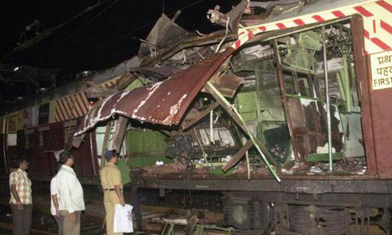 2006 மும்பை ரெயில் குண்டுவெடிப்பில் குற்றம்சாட்டப்பட்ட 12 பேரும் விடுதலை: மும்பை ஐகோர்ட் தீர்ப்பு