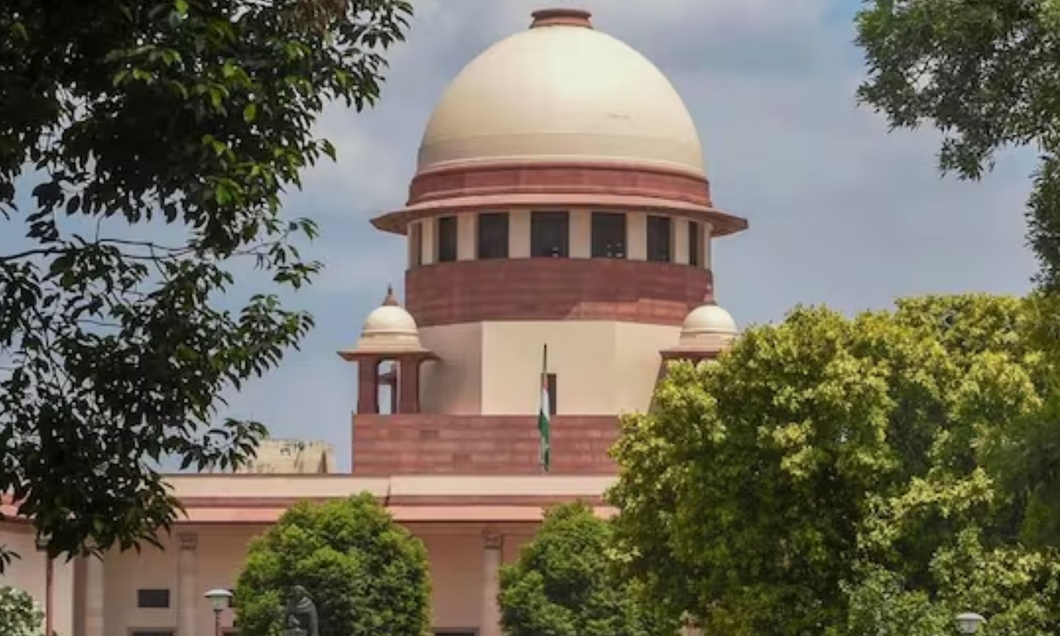 அரசியல் சண்டையில் உங்களுக்கு என்ன வேலை?.. அமலாக்கத்துறையை விளாசிய உச்சநீதிமன்றம் அரசியல் சண்டையில் உங்களுக்கு என்ன வேலை?.. அமலாக்கத்துறையை விளாசிய உச்சநீதிமன்றம்