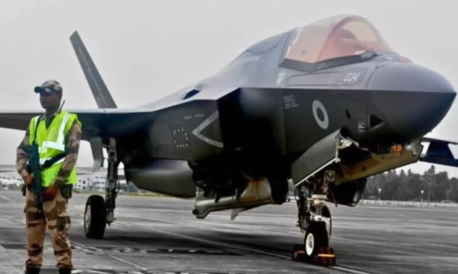 வழிக்கு வந்த F35.. 37 நாட்களுக்கு பின் கேரளாவில் இருந்து இங்கிலாந்து திரும்பும் போர் விமானம்