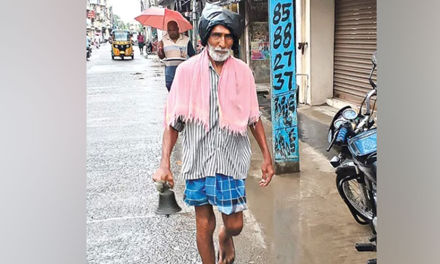 மணி அடித்தால் மட்டுமே கடைகள் திறக்க வேண்டும்- ஆந்திராவில் வினோத பழக்கம்