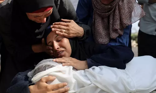 காசாவில் பட்டினியால் 100க்கும் அதிகமானோர் உயிரிழப்பு.. சர்வதேச அளவில் இஸ்ரேலுக்கு வலுக்கும் எதிர்ப்பு