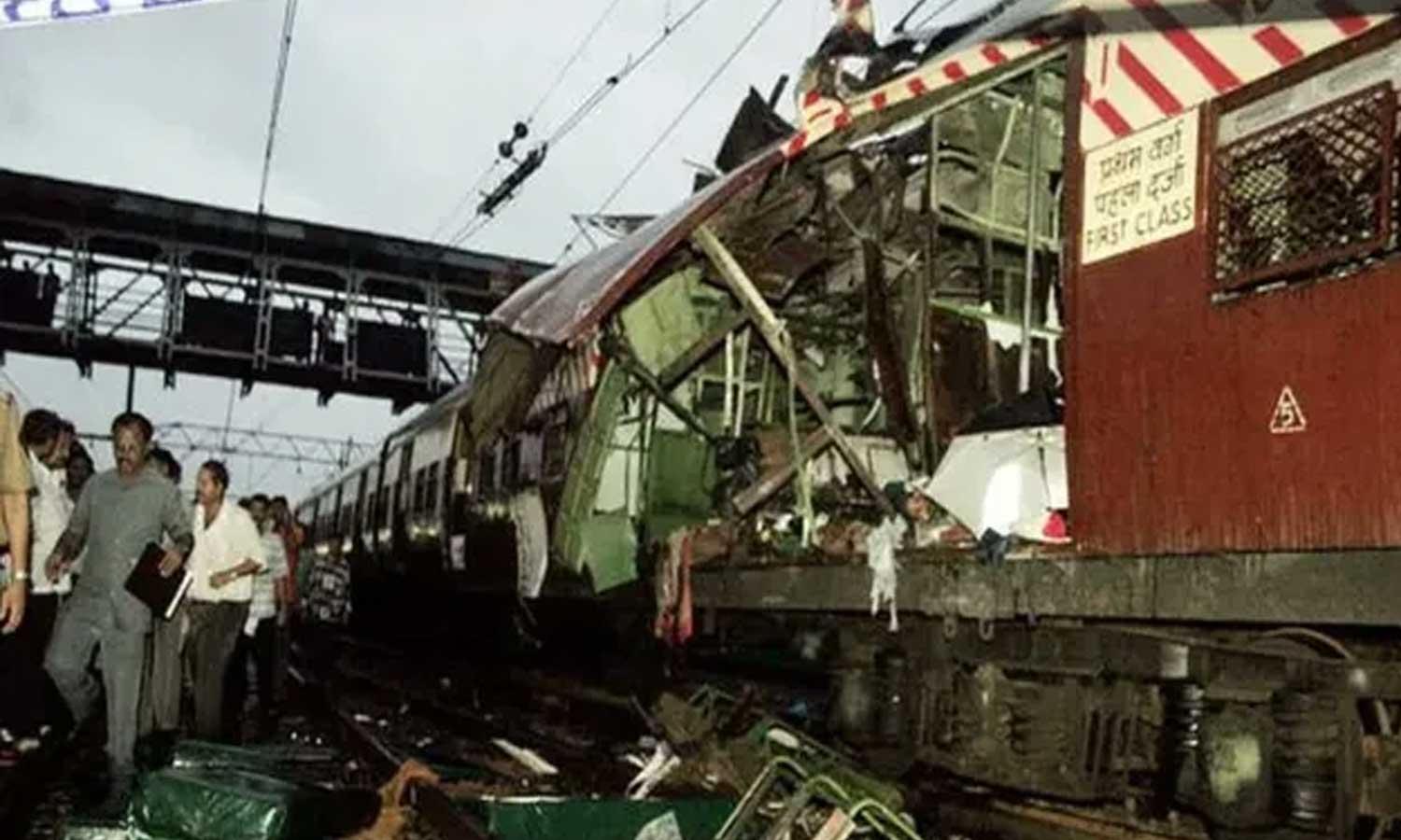 மும்பை குண்டுவெடிப்பு வழக்கு: ஐகோர்ட் தீர்ப்பை நிறுத்தி வைத்து சுப்ரீம் கோர்ட் உத்தரவு