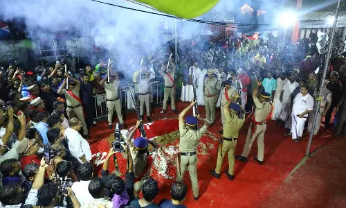 மறைந்த கேரள மாநில முன்னாள் முதல்வர் அச்சுதானந்தன் உடல் முழு அரசு மரியாதையுடன் தகனம்