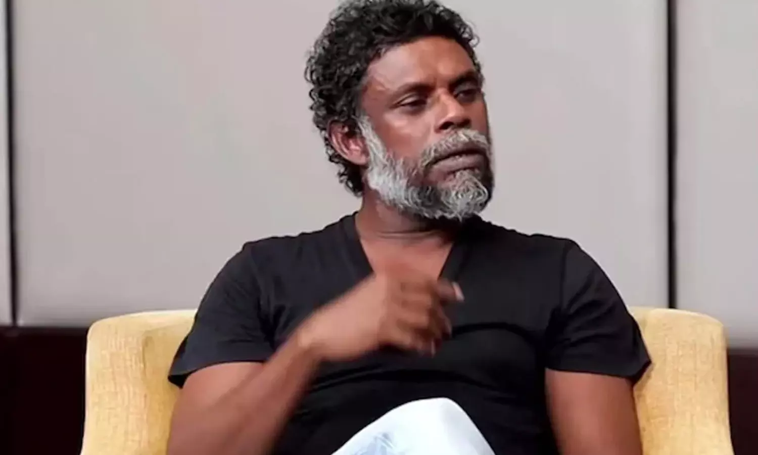 அச்சுதானந்தன் மரணம் குறித்து சர்ச்சை பதிவு:  ஜெயிலர் பட வில்லன் மீது டி.ஜி.பி.யிடம் புகார்